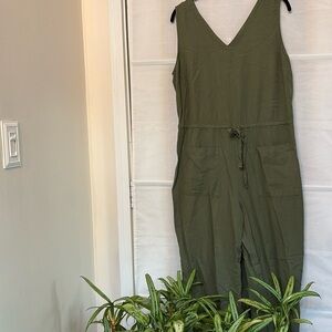 Old Navy • Jumpsuit L